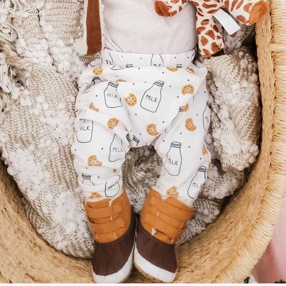 KEWE Clothing - Milk & Cookie Leggings - Picture 2 of 3